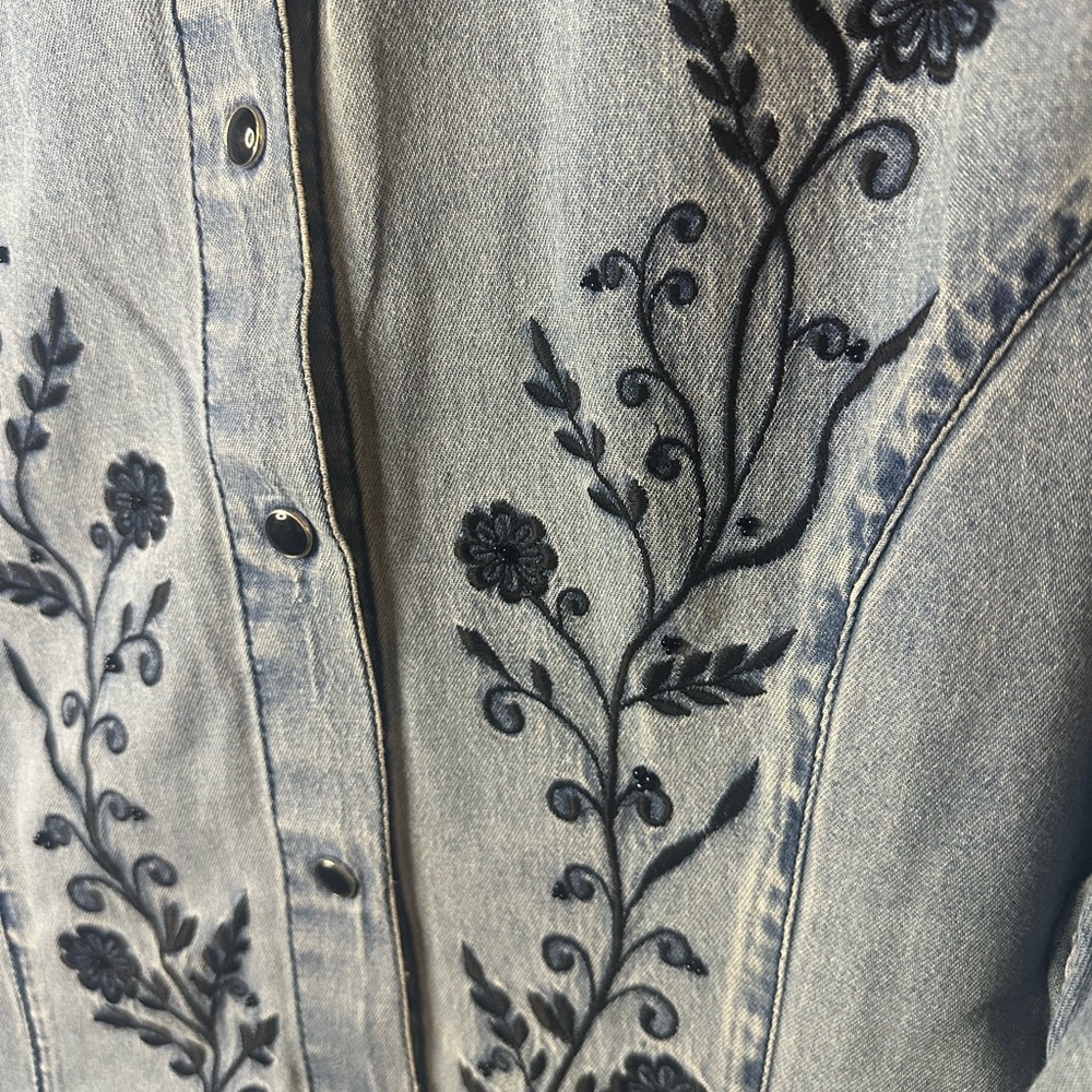 Solutions Blues Embroidered Denim Shirt Western Floral Snap Large - Picture 7 of 9
